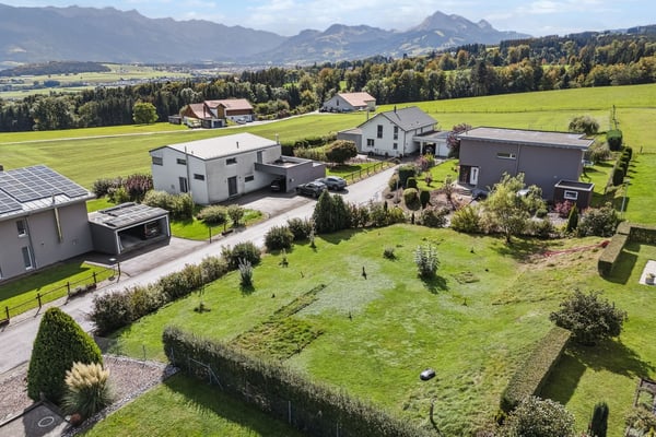 Terrain à bâtir avec permis en force et projet de construction 7