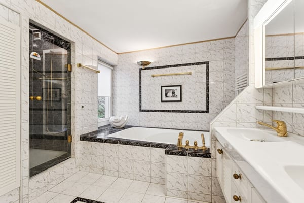 Superbe maison jumelée de 10 pièces avec appartement de rendement 7