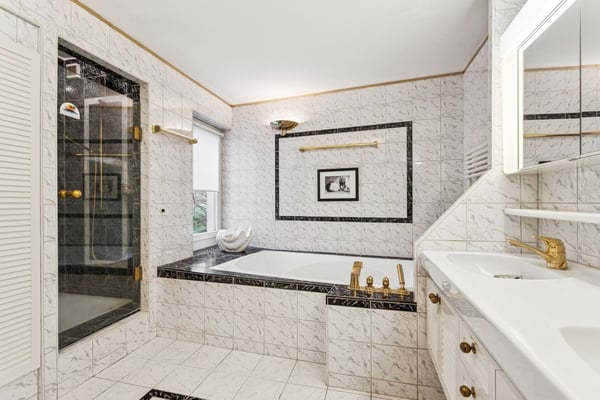 Superbe maison jumelée de 10 pièces avec appartement de rendement 7