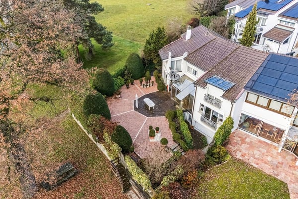 Superbe maison jumelée de 10 pièces avec appartement de rendement 2