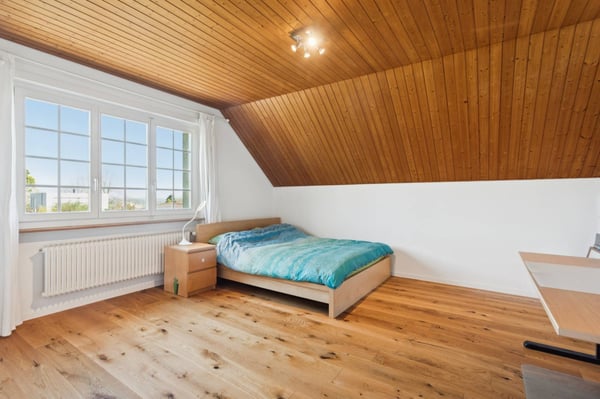 Confort et sérénité : maison familiale rénovée avec piscine et extérie 6