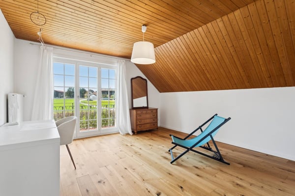 Confort et sérénité : maison familiale rénovée avec piscine et extérie 7