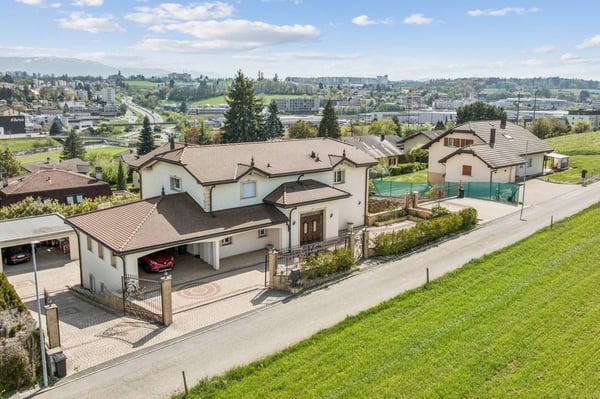 Maison d'exception à Granges-Paccot, fiscalité attractive 1