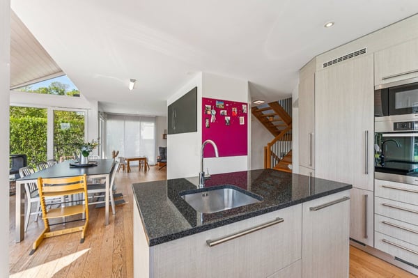 Magnifique maison avec appartement de rendement et piscine 4