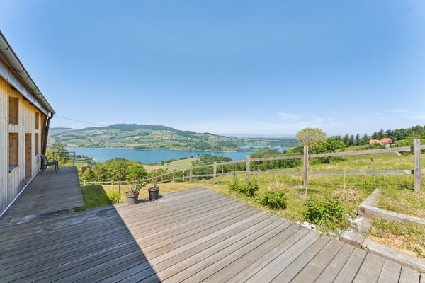 Élégante demeure de caractère avec vue imprenable sur le lac et les mo 9