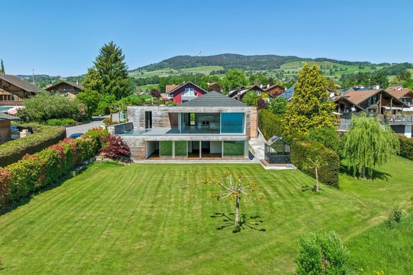 Villa contemporaine de haut standing au bord du Lac de la Gruyère 12