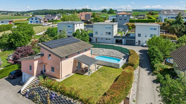 Magnifique propriété avec piscine, alliant confort et qualité de vie 2