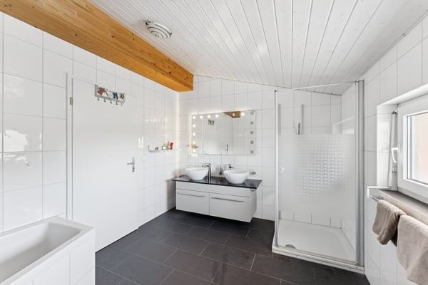 Magnifique propriété avec piscine, alliant confort et qualité de vie 8