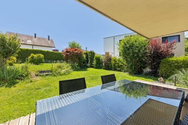 Appartement de 4.5 pièces au rez avec terrasse et jardin 8