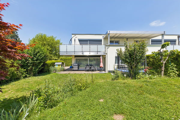 Appartement de 4.5 pièces au rez avec terrasse et jardin 1