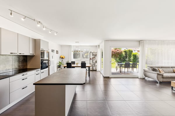 Appartement de 4.5 pièces au rez avec terrasse et jardin 6