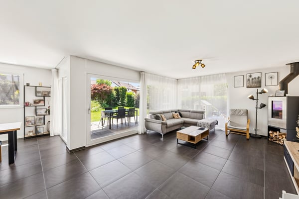 Appartement de 4.5 pièces au rez avec terrasse et jardin 3