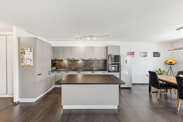Appartement de 4.5 pièces au rez avec terrasse et jardin 5