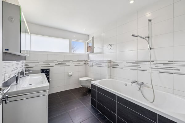 Magnifique villa individuelle de 7.5 pièces au design contemporain 8