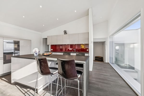 Magnifique villa individuelle de 7.5 pièces au design contemporain 4
