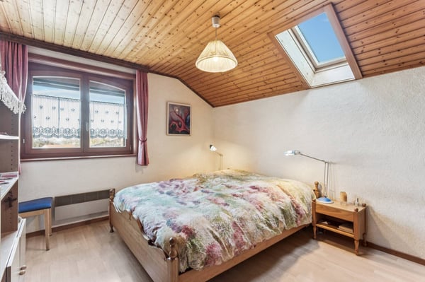 Maison familiale avec vaste jardin et potentiel d'aménagement 9