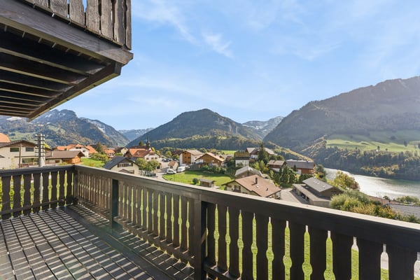 Chalet de deux appartements au panorama exceptionnel 13