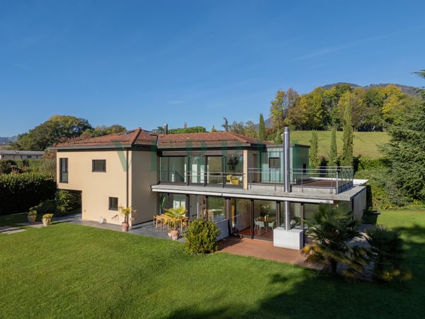 Villa d'architecte dans un quartier prestigieux 9