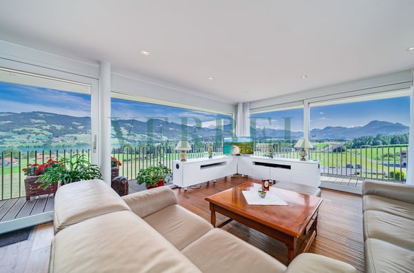 Duplex en attique avec vue exceptionnelle sur lac et montagnes 1