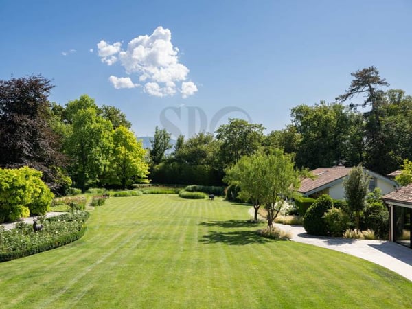 Splendide propriété du XVIIIe siècle au c?ur de la campagne genevoise 5