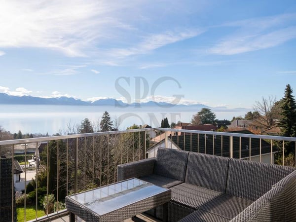 Attique de luxe de 6.5 pièces avec vue spectaculaire 10