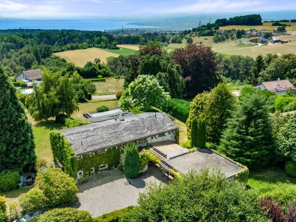 Une villa signature avec vue sur le lac 7
