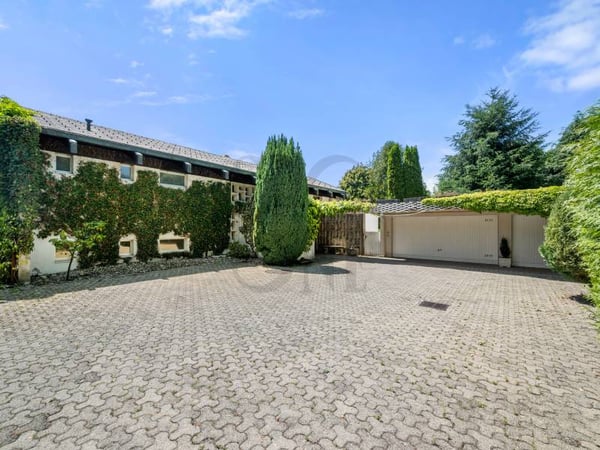 Une villa signature avec vue sur le lac et les montagnes 3