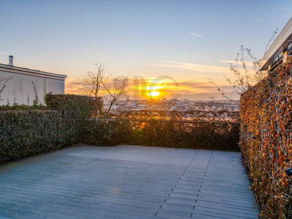 Prestigieux triplex avec vues imprenables sur le lac et les Alpes 10