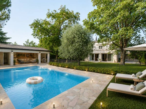 Élégante villa familiale avec piscine et pool house 2