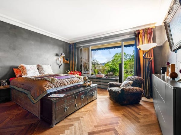 Appartement de standing avec vue sur le lac et piscine privée 6