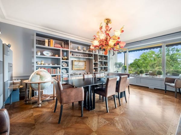 Appartement de standing avec vue sur le lac et piscine privée 3