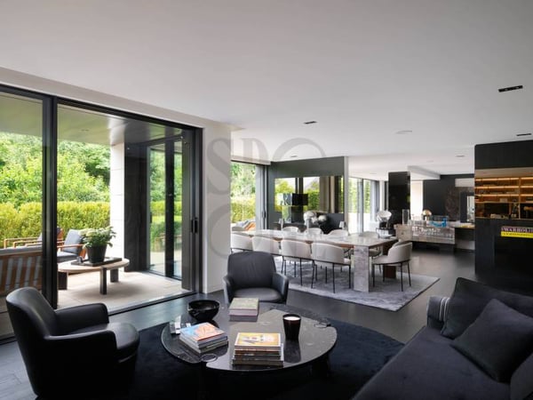Duplex d'exception avec terrasses dans une résidence de grand standing 3