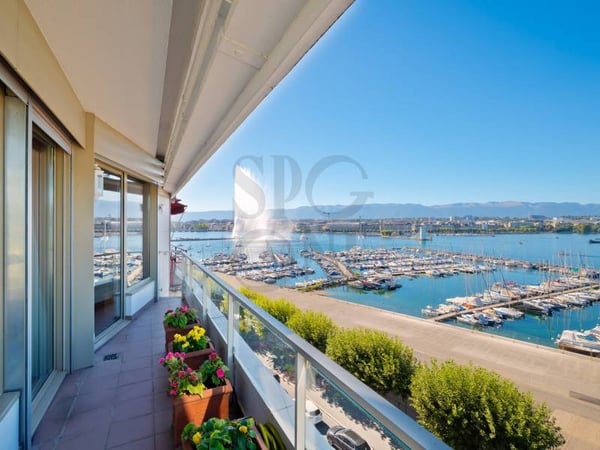 Penthouse en duplex face au lac avec terrasse et vue panoramique 3