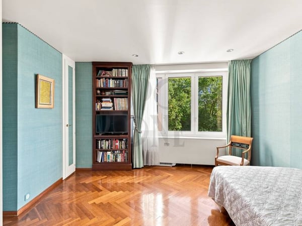 Penthouse en duplex face au lac avec terrasse et vue panoramique 11