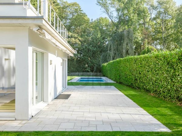 Maison contemporaine avec piscine 2