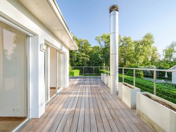 Maison contemporaine avec piscine 8