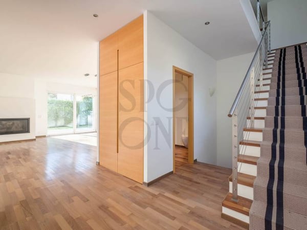 Maison contemporaine avec piscine 4