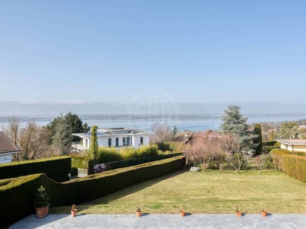 Chaleureuse villa - Cologny 8