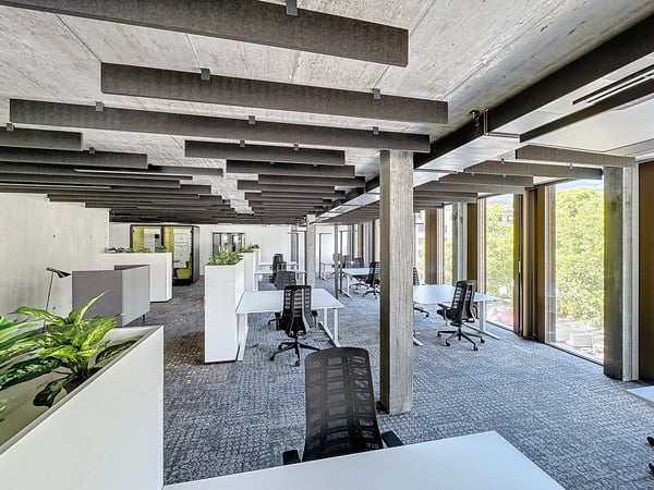 A louer au coeur de Sion, magnifiques bureaux semi-aménagés dès 15 m2 dans un nouveau quartier. 10