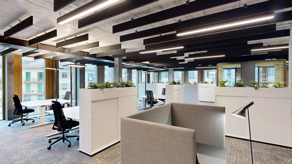 A louer au coeur de Sion, magnifiques bureaux semi-aménagés dès 15 m2 dans un nouveau quartier. 3