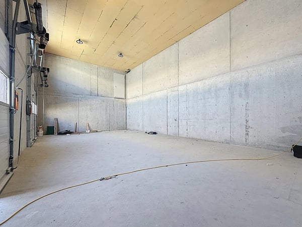 LOUER ? ESPACES INDUSTRIELS & BOXES DE STOCKAGE SIERRE 5