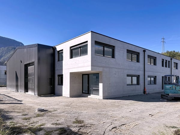 LOUER ? ESPACES INDUSTRIELS & BOXES DE STOCKAGE SIERRE 7