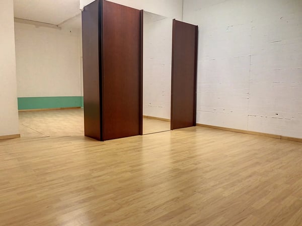 Grand local commercial au centre ville de Sierre 9