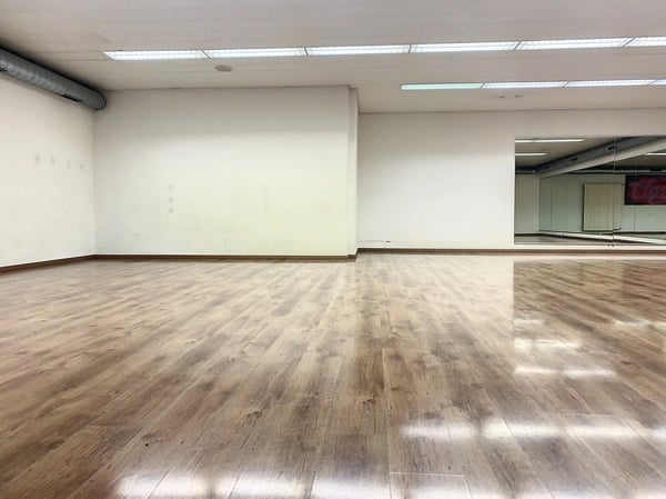 Grand local commercial au centre ville de Sierre 5