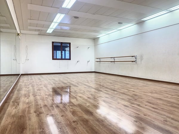 Grand local commercial au centre ville de Sierre 7