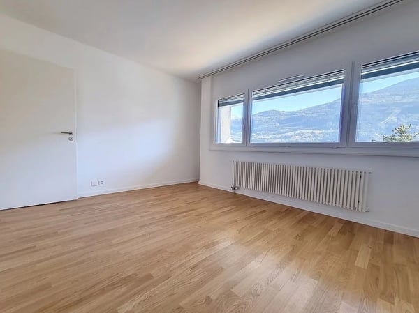 A saisir 1.5 pièces rare en duplex dans le quartier du Scex à Sion 8