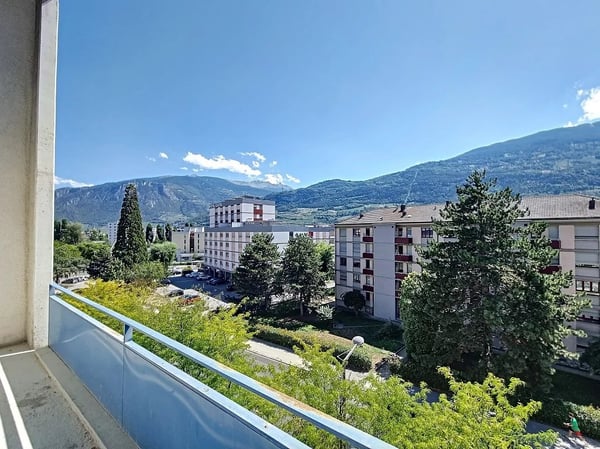 A saisir 1.5 pièces rare en duplex dans le quartier du Scex à Sion 12