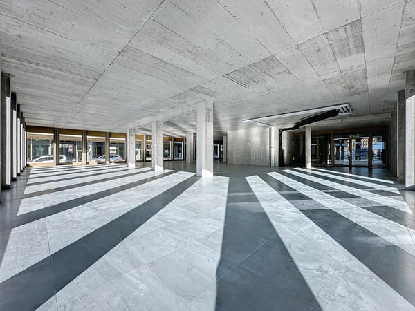 Superbes arcades commerciales de 540.57 m2 à louer dans le nouveau quartier Cour de Gare à Sion 2