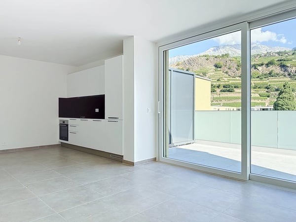 A louer à Uvrier grand 2.5 pièces en attique avec terrasse 4