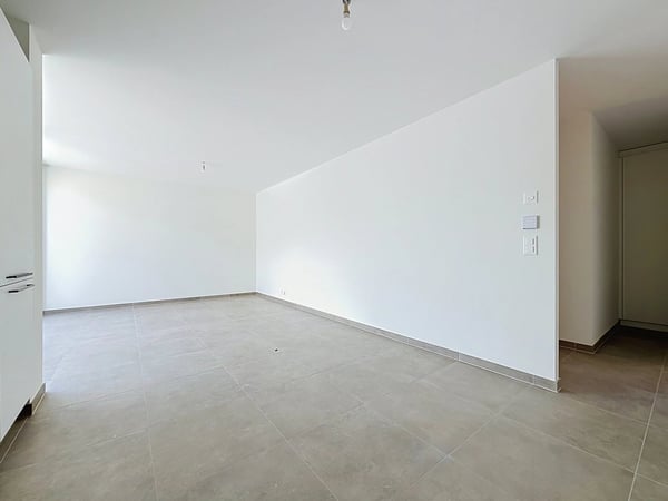 A louer à Uvrier grand 2.5 pièces en attique avec terrasse 5